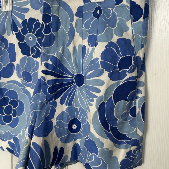 Zara Blue and White Floral Patterned  High Waist Shorts - Picture 11 of 12